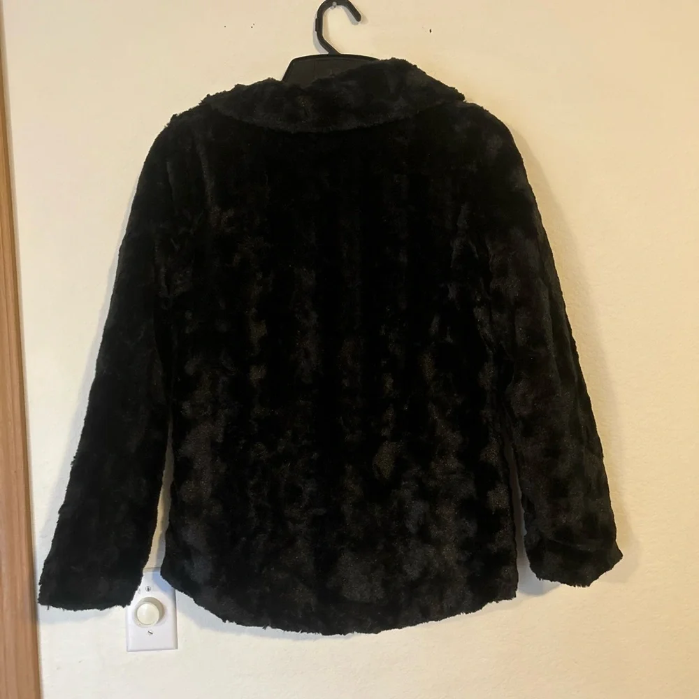 iZ Byer girl faux fur Full zip Gold accents Youth XL